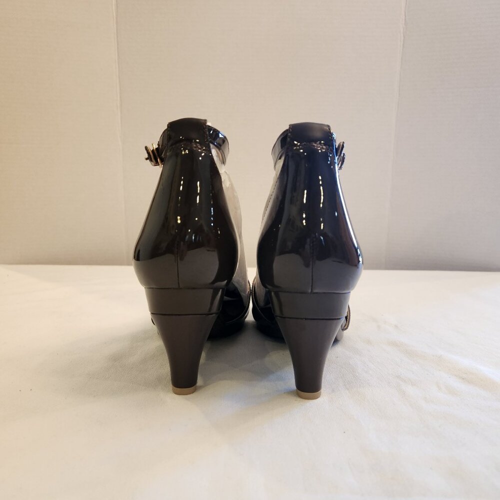 High heal stiletto shoes 8.5 (Run larger) - Picture 2 of 5